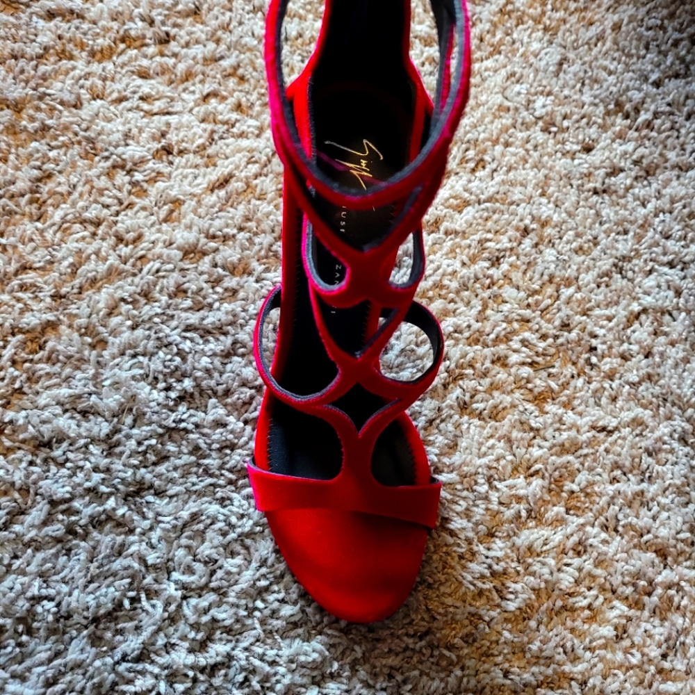 Giuseppe Zanotti, 8, Fusion Pink